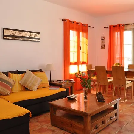 Casa Aroa *